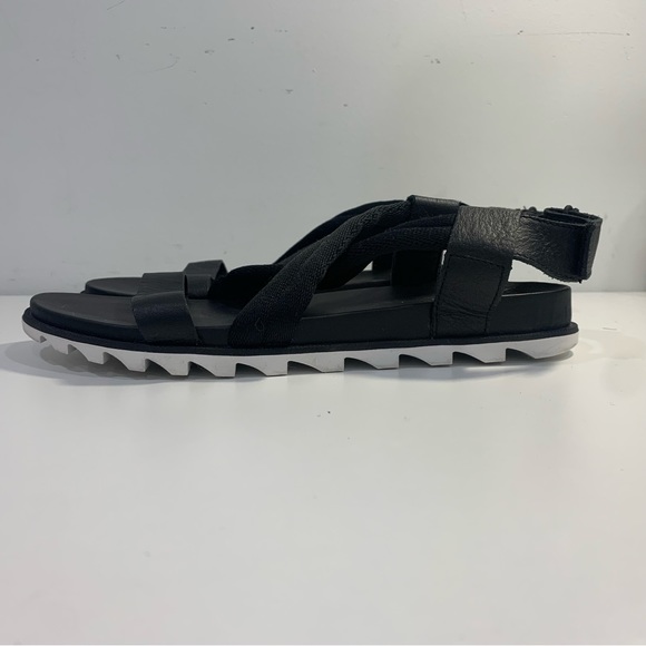 Sorel Women's Roaming Decon Sandals Black Flat Leather Fabric Criss Cross 8M - Picture 4 of 14